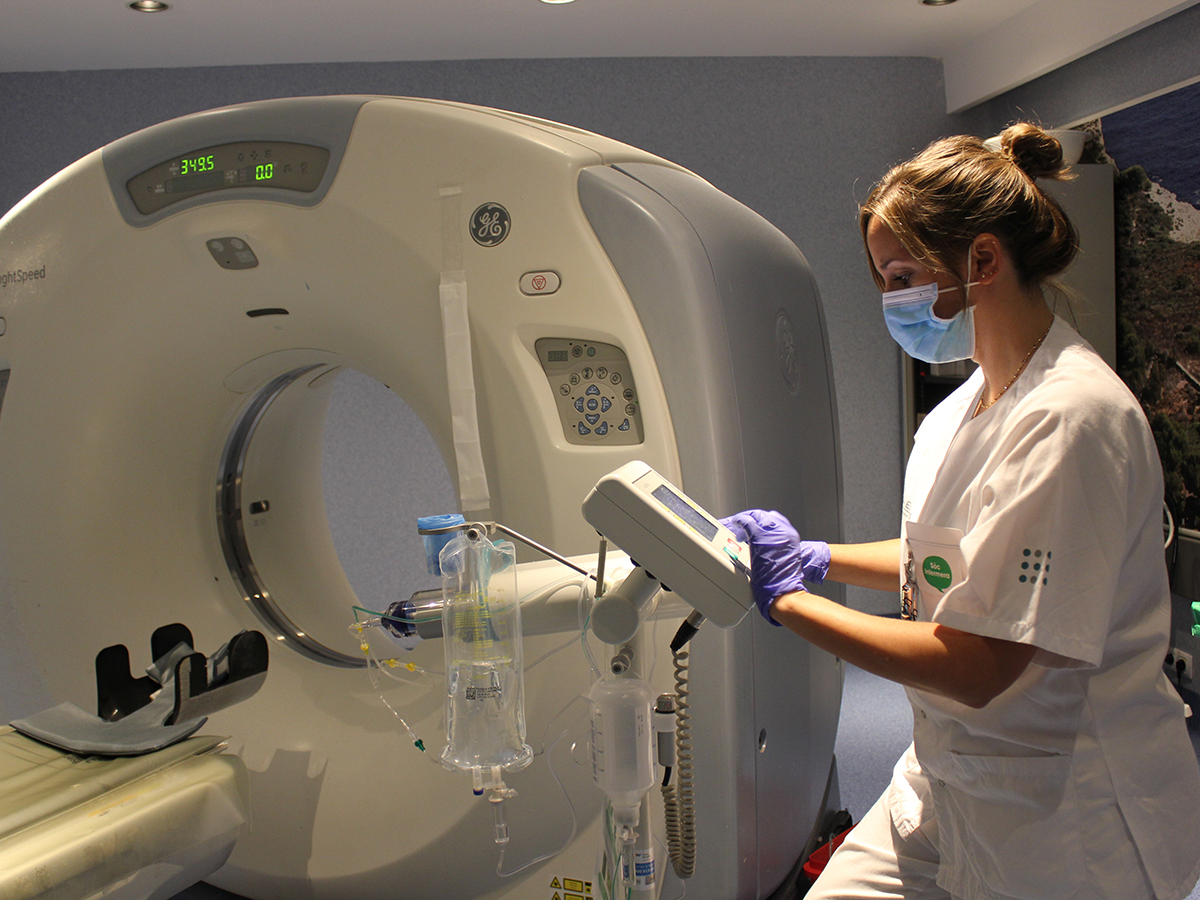 Enfermera en un servicio de medicina nuclear